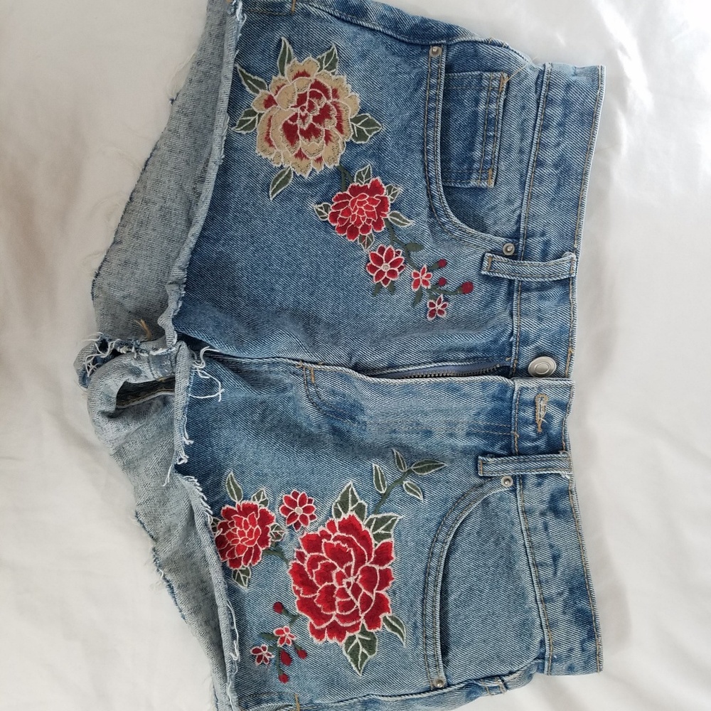 Forever 21 embroidered shorts